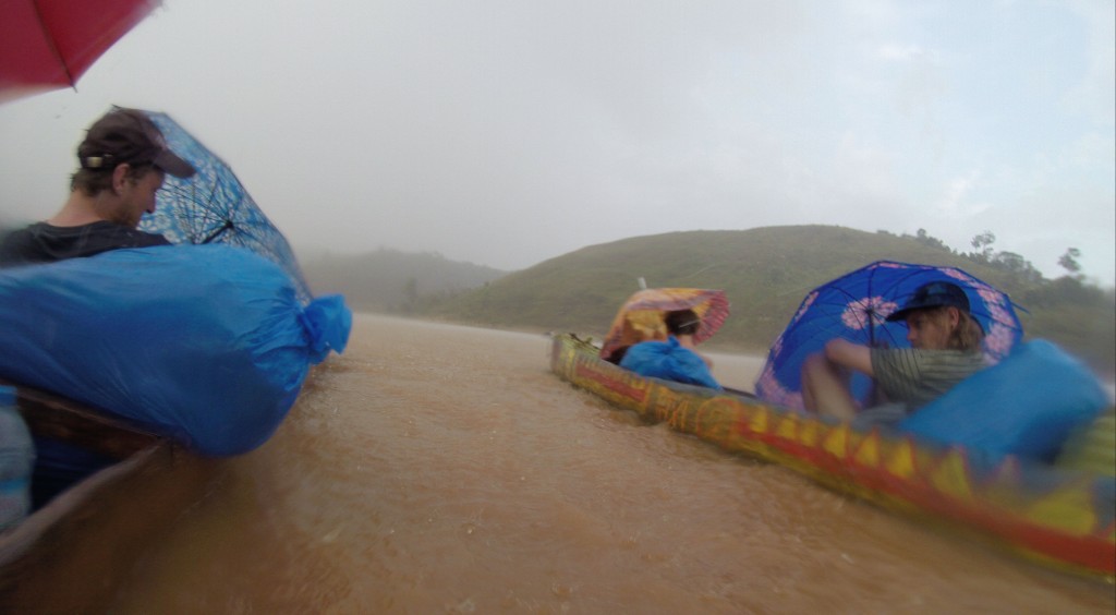 Heftiges Gewitter auf dem Wasser