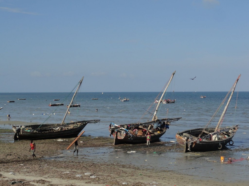 Dhaus im Hafen von Bagamoyo