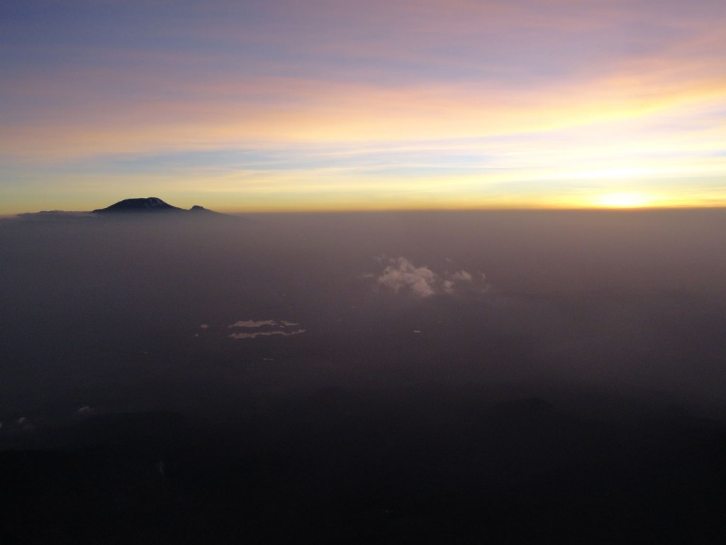 Sonnenaufgang am Mt. Meru