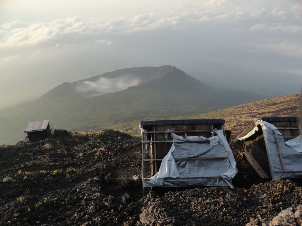 Huts at the rim of the crater