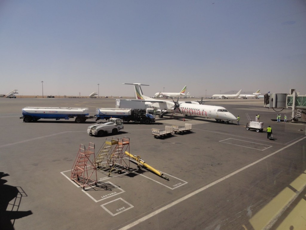Flugzeug in Addis Abeba - Start in die nördliche Runde