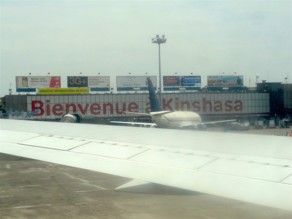 Airport - "Bienvenue à Kinshasa"