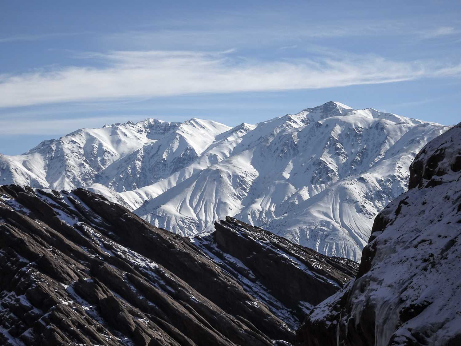 Hoch in die iranischen Berge Alamut Tal Follow the Shadow
