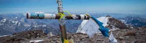 Gipfelkreuz des Aconcagua